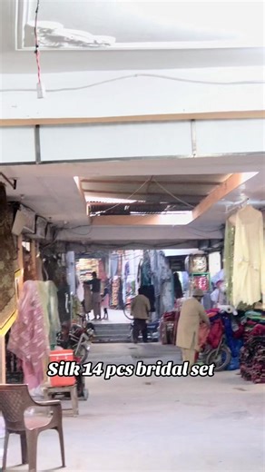 Elegant 14 Piece Bridal Silk Set for Winter Weddings