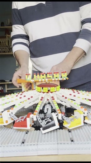 LEGO Fairground Quasar Buildup (Instructions & kits https://linktr.ee/gregosfairground)