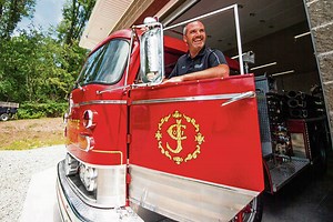 Engine 6 roars back into Jeannette, restoring a tie to the city’s firefighting history