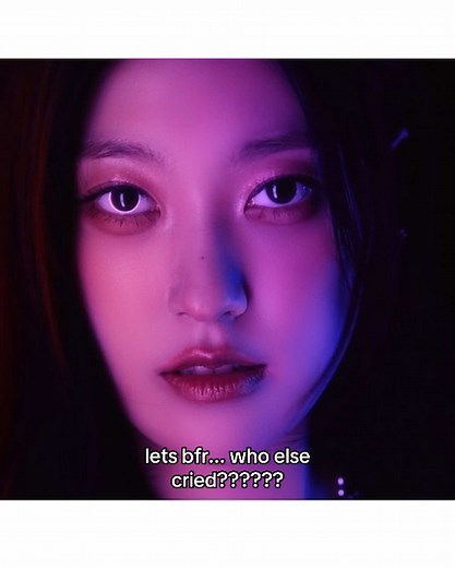 Emotional Moments with LOONA: A Tribute to Kim Lip