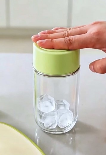 Easy Drink Cooler Gadget for Cold Drinks
