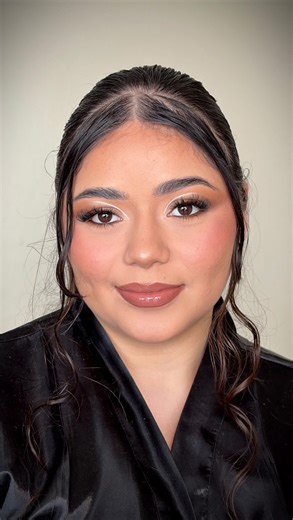 She said she wanted a full glam and wasn’t afraid of makeup… so we went ALL in 🤍 When a client tells me “I trust you,” that’s truly music to my ears. I love being able to create a look that makes her feel confident, beautiful, and photo-ready for her birthday shoot — and these pictures came out stunning ✨ Thank you for choosing me and for trusting my artistry. If you have a special event, birthday shoot, or glam moment coming up, I’d love to create something beautiful for you. Bridal Special Ev