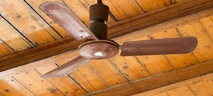 Advantages of a 3 Blade Ceiling Fan System | DoItYourself.com
