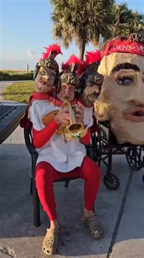 That’s the Key West Half Marathon & Run Fest: a little strange, a lot of joy, and the kind of on-course music that keeps you moving. 🎺🌴🏃 #RunKeyWest #KeyWestVibes #KeyWestRunFest #HalfMarathonLife #LiveMusic | Key West Half Marathon & 5K Run