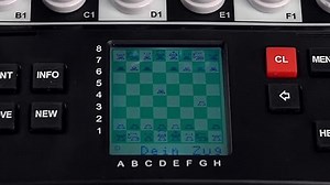 MILLENNIUM ChessGenius Schachcomputer mit der weltberühmten Software von Richard Lang (M812 ChessGenius Pro)