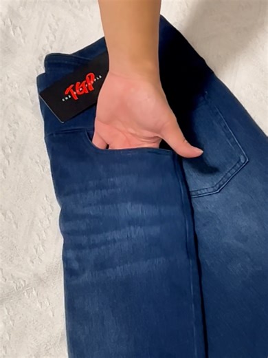 Create 100 Outfits with One Pair of Jeggings