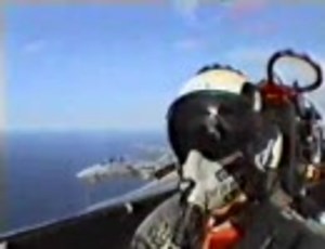 愉快なF-14パイロットと空母クルー達