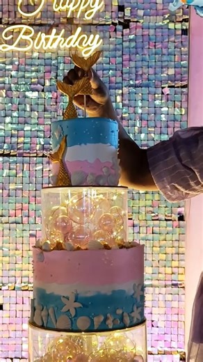 Turns out success had a different dress code. [home baker, homemade cakes, custom cake orders, women entrepreneur, small business owner, online bakery, baking from home, local baker, home baking business] #HomeBaker #BakingFromHome #WomenInBusiness #GirlBoss #SheMeansBusiness #BakersOfInstagram #HomeBakingJourney | cake_o_lates