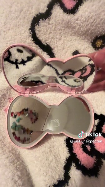 Hello Kitty Bow Mirror 😍 find from TJMAXX Comes fully charged, brings charger and has three different light settings. #hellokitty #hellokittyfinds #fyp #tjmaxx #tjmaxxfinds #adorable #comeshopwithme #shopping #comeshoppingwithme #shop