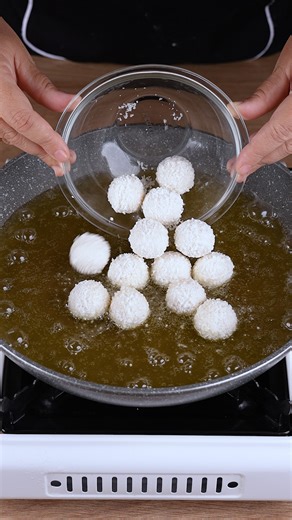 How did I not learn this before! This is the most delicious cake I've ever eaten | That Recipe