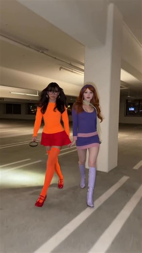 Lea Martinez on Instagram: "Daphne & Velma are the best final girls 來 #scoobydoo #velma #velmacosplay #daphneblake #cosplaygirl"