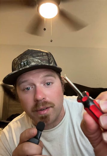 How to Use a Valve Core Removal Tool for Car Tires