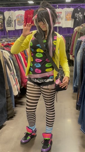 Totally Rad ❤️s Minneappolis! We’re honored to be able to create a safe space for so many to come together to share RAD vibes for a few days. And Y’all showed UP! Thank you to the 10,000 Radical Beings that came out to support our 140 midwest small businesses this weekend. Y’all showed up for us, now we want show up for Minneapolis. We’ll be donating $10,000 to local organizations helping those affected by ICE in Minnesota. Stay tuned for the official photo gallery - and reciepts from our donati