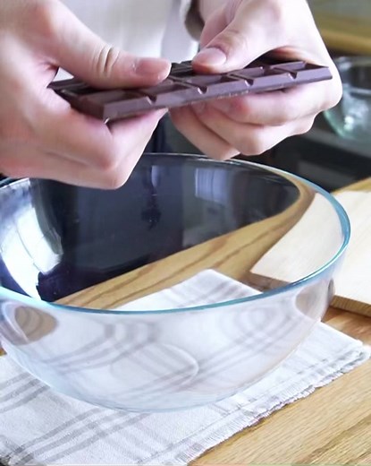 1分でレンチン！材料4つで作るチョコカップケーキのレシピ