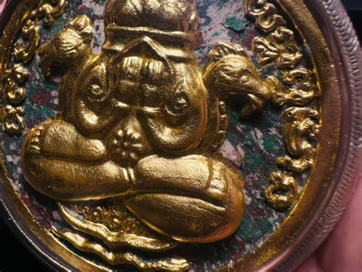 泽度金三大名师齐聚！流不年‬利，本命年，太年岁‬必须佩戴！͏͏ 2549年 泽金度‬必打庞巴干