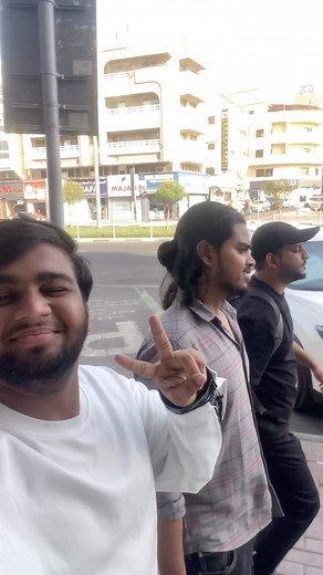 HASHMI on Instagram: "(365/31) Days in Dubai 🤗"