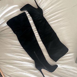 Beautiful Knee -high boots 🤩