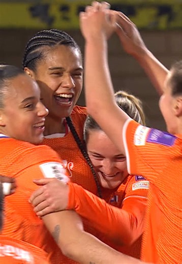 OranjeLeeuwinnen's Backstage Strength