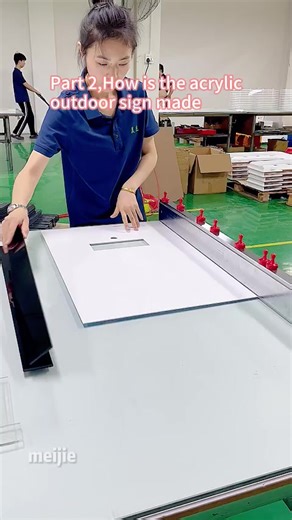 Part 2,How is the acrylic outdoor sign made#acrylicsign #acrylicbillboard #glueacrylic #customacrylic #acrylicproducts