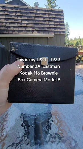 Exploring the 1924 Kodak 116 Brownie Box Camera Model B