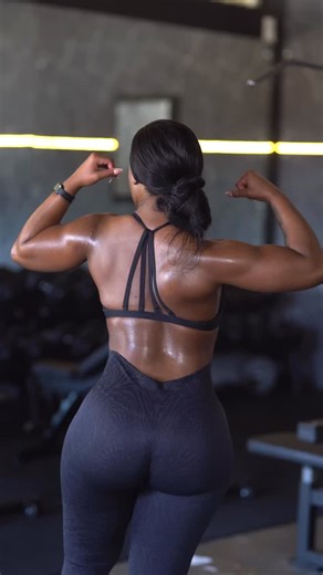 MJ | FULL BACK DAY WORKOUT. Easy Beginner exercises for full back day low reps & fully form focused . - [ ] Lat pull downs( 12 reps x 4... | Instagram