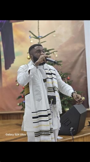 Gideon (@gideonopoku19)’s videos with Praise (feat. Brandon Lake, Chris Brown & Chandler Moore) - Elevation Worship