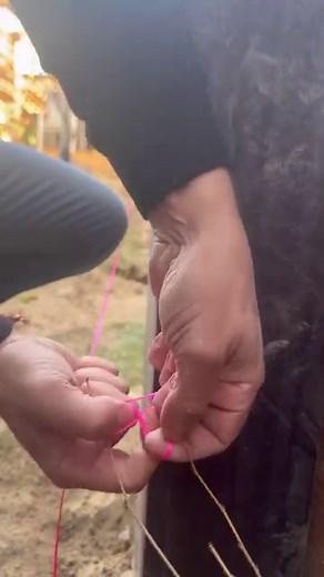 How we dig and set posts for a composite fence! #landscapeconstruction #carpentry #deckbuilding #fenceinstallation #fence #fenceinstallation #landscaping #construction #diy #homeimprovement #backyarddesign #fencedesign #fyp #reelsfypシ #reelsviralシ | Wood Bully