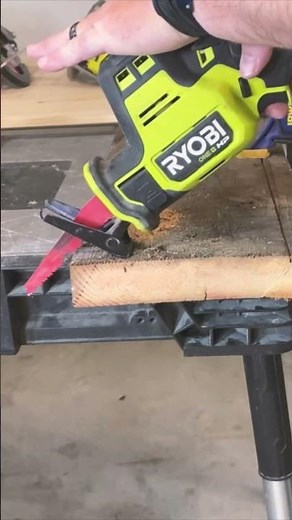 one handed reciprocating saw #Reciprocatingsaw #onehanded #shorts #craftsman #ryobi