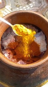 Beef Handi Recipe #beef #beefhandi #handirecipe #claypots #CookingInClay #recipesoutsider #facebookviral #beefrecipes #Villagebeef #katwagosht #attockkatwa #asmrcooking | Recipes Outsider