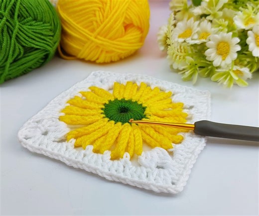 49K views · 765 reactions | Crochet This SIMPLE & BEAUTIFUL Granny Square in Minutes! ⏱️✨##crochet #grannysquare | Crochet Knitting Love | Facebook