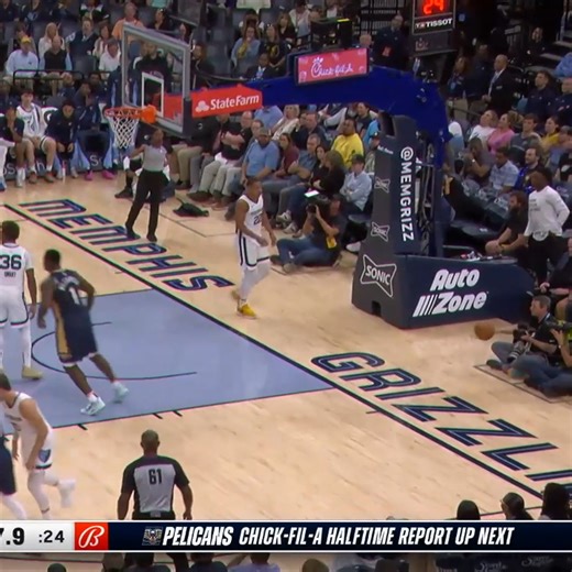 Throw down a poster. Throw down an oop seconds later. Zion had endless hops 🐇 #NBADunkWeek | NBA