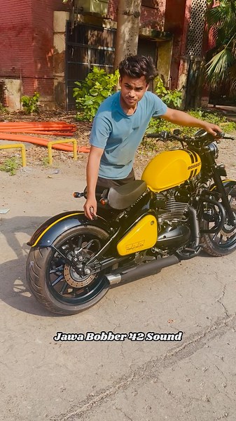 Jawa Bobber 42 Fully modified | Exhaust sound | #jawabobber42 #shorts #ytshorts