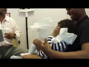 Amazing Doctor shows how to Inject a baby without crying