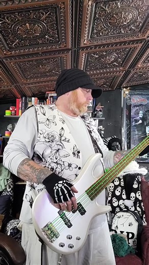 #pony #bass #bassplaying #Ginuwine