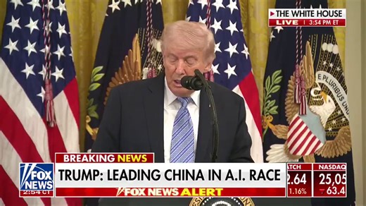 🚨 TRUMP HAS THE WHITE HOUSE IN STITCHES: Guests erupt in massive laughter as President Trump jokes he’ll be using his own tax deductions “when he’s out of office in 8 or 9 years”!The man is casually dropping third-term energy while roasting the broken tax code, and the crowd is eating it up! 🤣