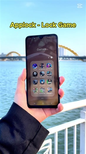 Proteggi i tuoi giochi preferiti (Roblox, Free Fire, PUBG, ecc.) con una password o un'impronta digitale.. inhand_080125_3 #privacy #security #applock #caught #gamelock