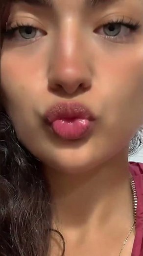 Sexiest Indian Girl Lip Tease