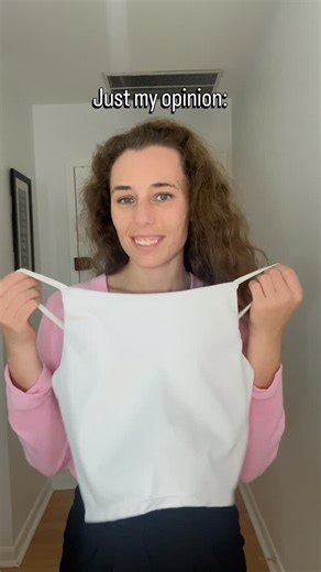 𝓙𝓾𝓼𝓽 𝓶𝔂 𝓸𝓹𝓲𝓷𝓲𝓸𝓷: I will never give up my underwire bras, shirts are too low and too see-through, and sports bras should not be worn outside the gym 🙅🏼‍♀️ That’s right! I will never give up my underwire bras. They get a lot of hate these days, but bralettes don’t give any support, and sports bras make me look like a pancake. Way too many tops these days are way too low and too see-through, and I can’t convince myself not to wear something underneath. I know some might disagree, but