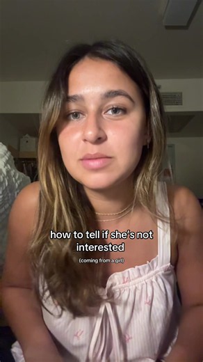 how to tell if she’s not interested #flirting #crush #single #relationships #friendzone