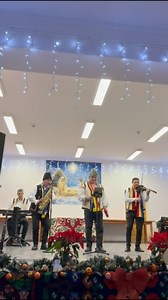 6.1K views · 212 reactions | Câteva momente din spectacolul nostru live de la Valea Vinului jud Satu-Mare #FormațiaArgus #iubire #colinde #dragoste #faptebune! | Formatia Argus Satu Mare | Facebook