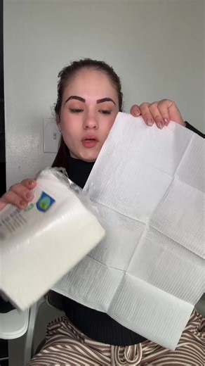 Benefits of Using Disposable Dental Bibs in Nail Care