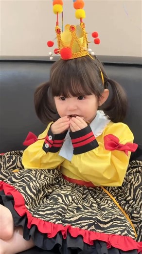 𝗞𝗶𝘁𝘁𝘆𝗹𝗶𝗶𝗼 on Instagram: "孙悟空 . . 抖音：Wbkylvx . . #chinesekids #chinesebaby #kidsmodel #小红书#chinesefashion#cutephoto#happychildren#summer#sdaily#babyoutfit#ootd#kidslook#cutegirl#kidsoutfits#萌娃#chinesebeauty#fashionchina#Appearance#kid#atmosphere #kidsootd#Savephotos#chinatiktok#汉服#china#parenting#Kidsoutfit#中国宝宝#temperament#可爱"