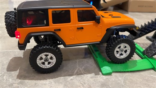 奥星 jjrc 小攀爬牧马人改独立接收 am32电调 外转子电机