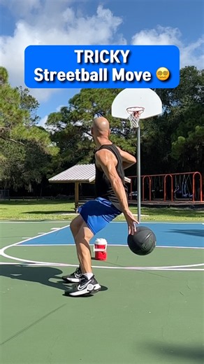 TRICKY Streetball Move 😵‍💫 (read the comment)