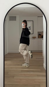 145 reactions | build that hourglass figure with these four dumbbell only exercises —perfect for those working out from home or a quiet corner in the gym 癩 @csb @aritzia @newbalance #workout #workouts #workoutoftheday #workoutideas #workoutmotivation #workoutfit #workoutroutine #workoutvideos #workoutinspo #workoutplan #gymmotivation #gymworkouts #backworkout #backworkouts #backworkoutsforgirls #hourglassfigure | Nairee Kiana Fitness | Facebook