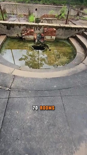 Outside of Perry, Florida lie the remains of the Hampton Springs Hotel - a 70 room, two story luxury resort that was built in the early 1900s. The hotel burned down in 1954. Today all that remains are a few ruins which include a couple fountains, one of which still bubbles with sulfur springwater. #hotel #abandoned #FloridaHistory | Beyond Florida