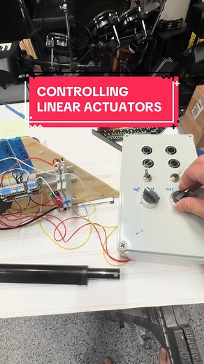 How to Control a Linear Actuator with Relays! #science #engineering #electronics #robotics #programming