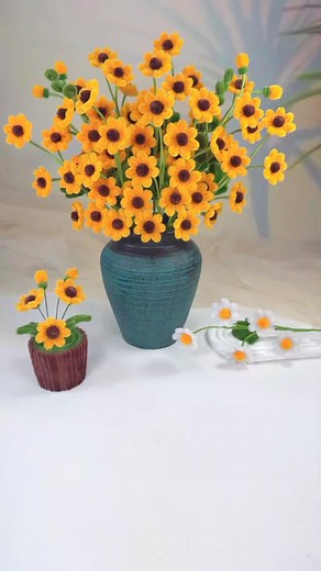 22K views · 8.2K reactions | #inspirasi #pipecleanerflowerstutorial #tutorial #handmade #diy #diycraft #kerajinantangan #jualkawatbulumercy #pipecleaners #kreasibungaakrilik #manikmanik #kreasibungasegar #tutorialbungaakrilik Buat inspirasi yaa mom, Kreasi kawat bulu mercy | Bilqis Colection | Facebook