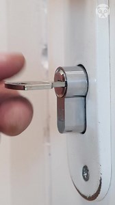 Remove a Broken Key | Crafty Panda