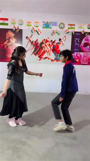 Sarita Kumawat on Instagram: "Viral reel 💃🤩"